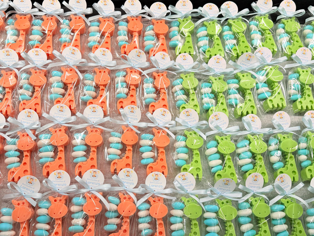 SAVON "GIRAFE" avec sachet transparent, 5 dragées et étiquette personnalisée