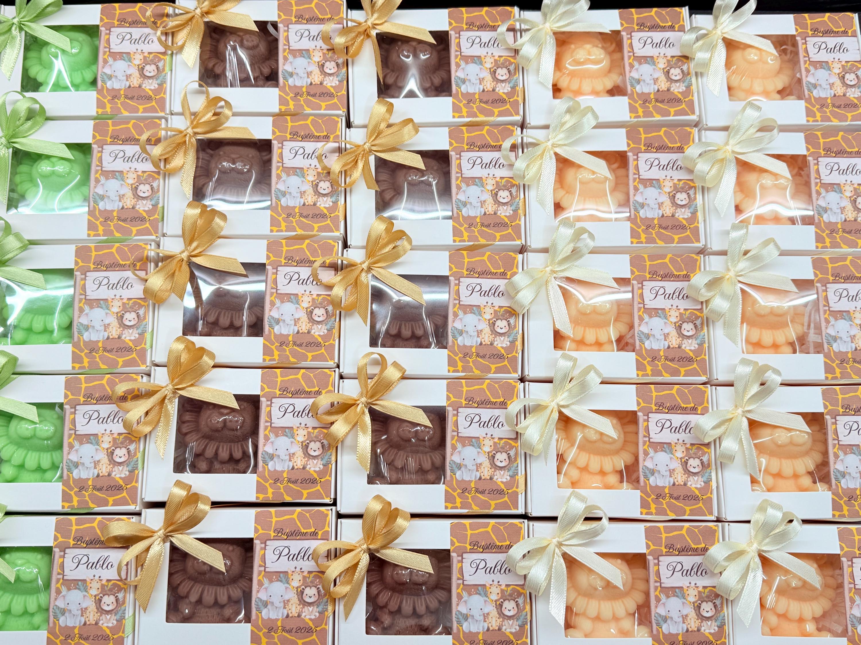 CANDELA "LEONCINO" INODORE con scatola, confetti e tag adesivo personalizzato