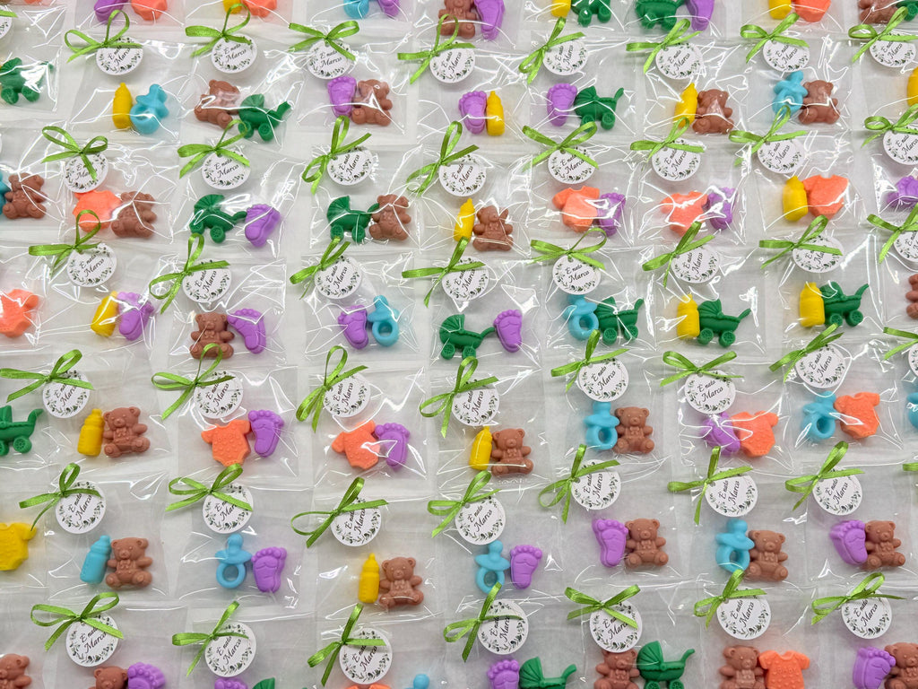 Lot de mini-savons "Naissance" avec sachet transparent et étiquette personnalisée