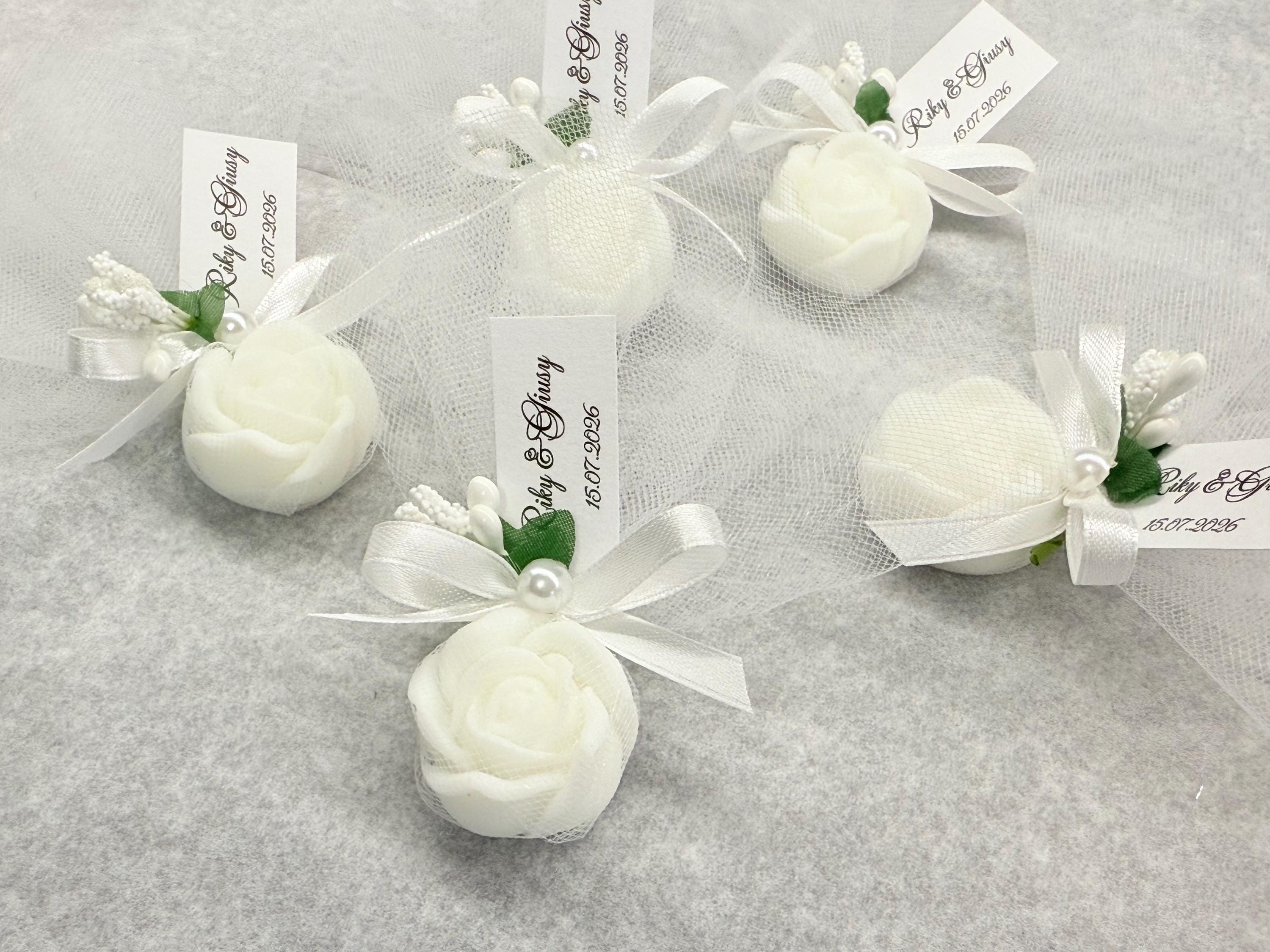 SAVON «ROSE» avec tulle et étiquette personnalisée