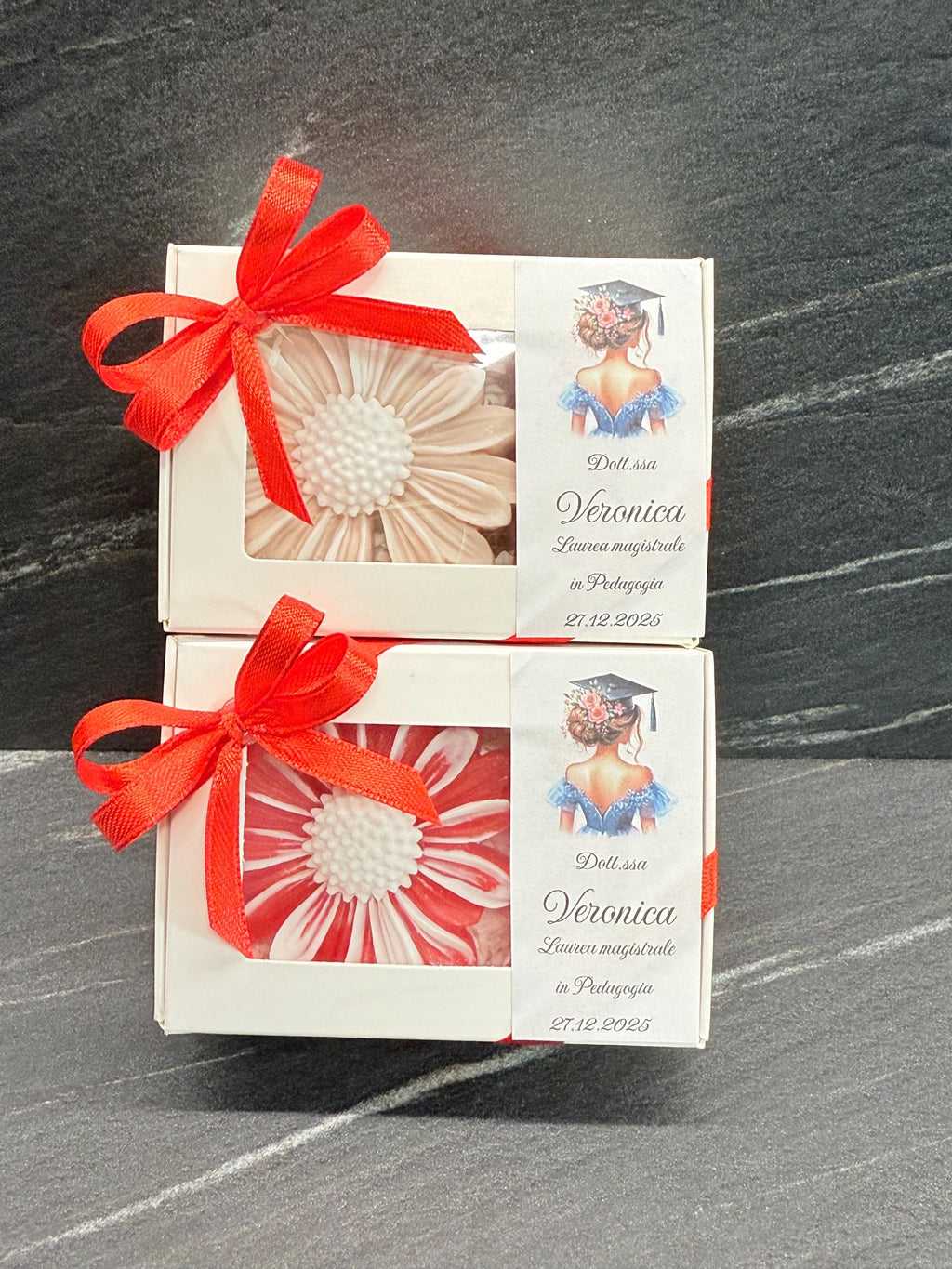 SAVON MARGHERITA avec boîte et dragées/bonbonnières de Remise de diplôme/docteur/personnalisé