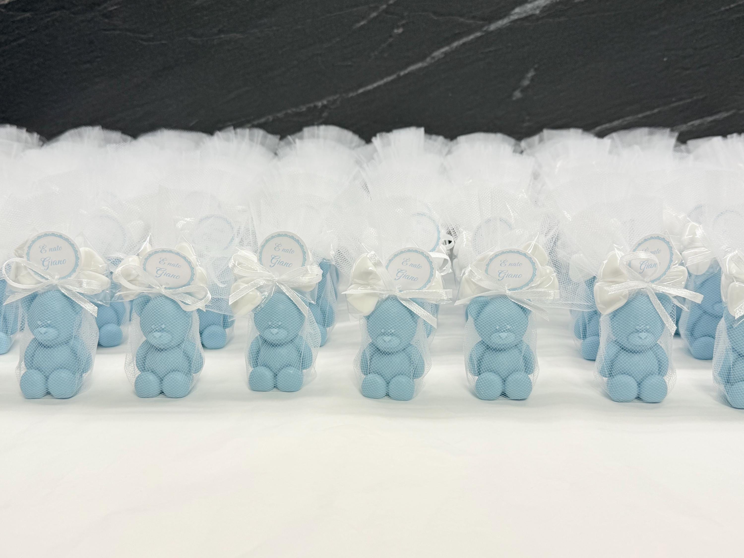 Sapone "ORSETTO" con tulle, 5 Confetti cuoricino e tag personalizzato