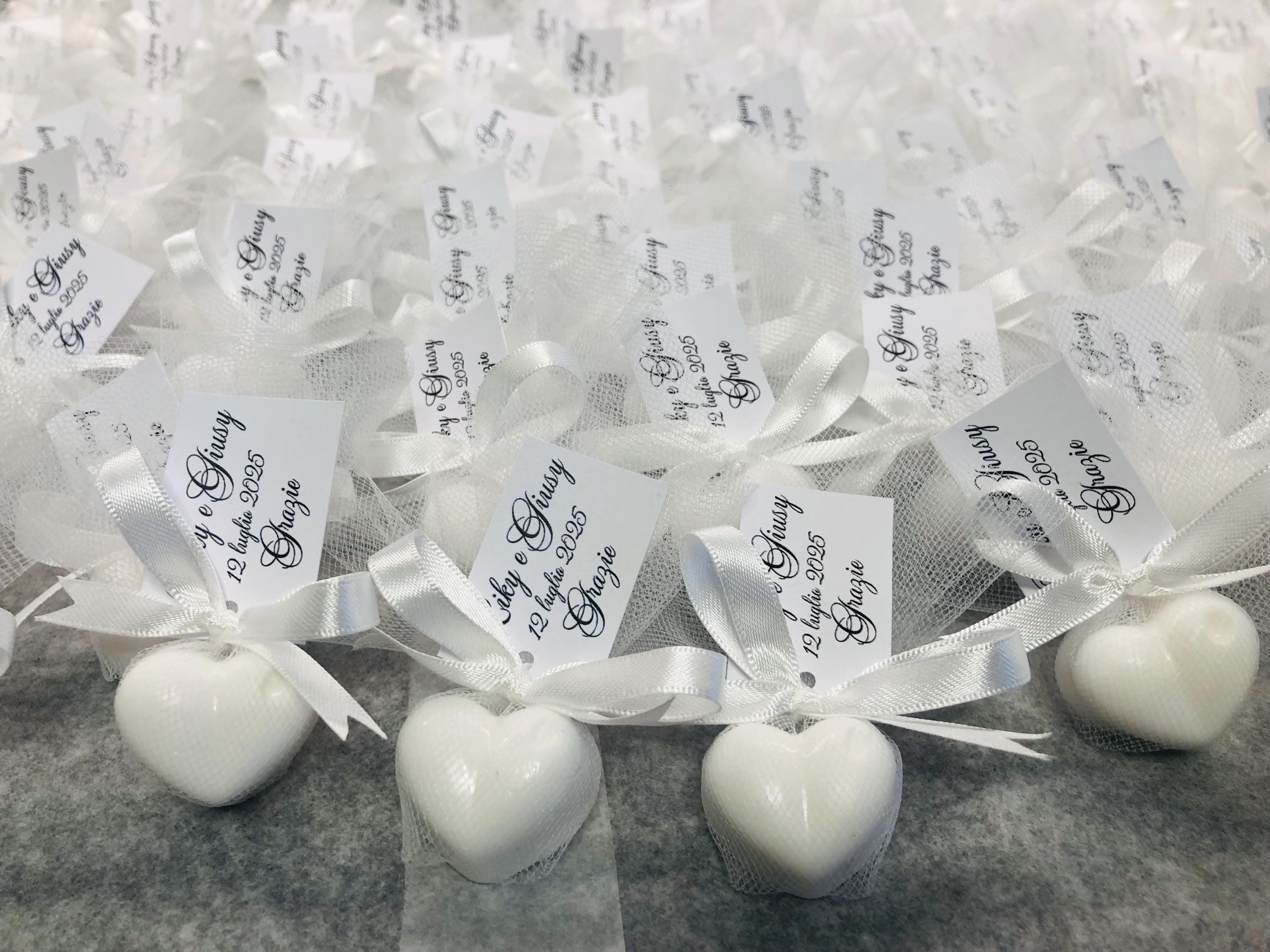 SAVON en forme de Cœur avec tulle/MARQUE-PLACE MARIAGE/petits savons/marque-place personnalisé/petits cadeaux pour les invités