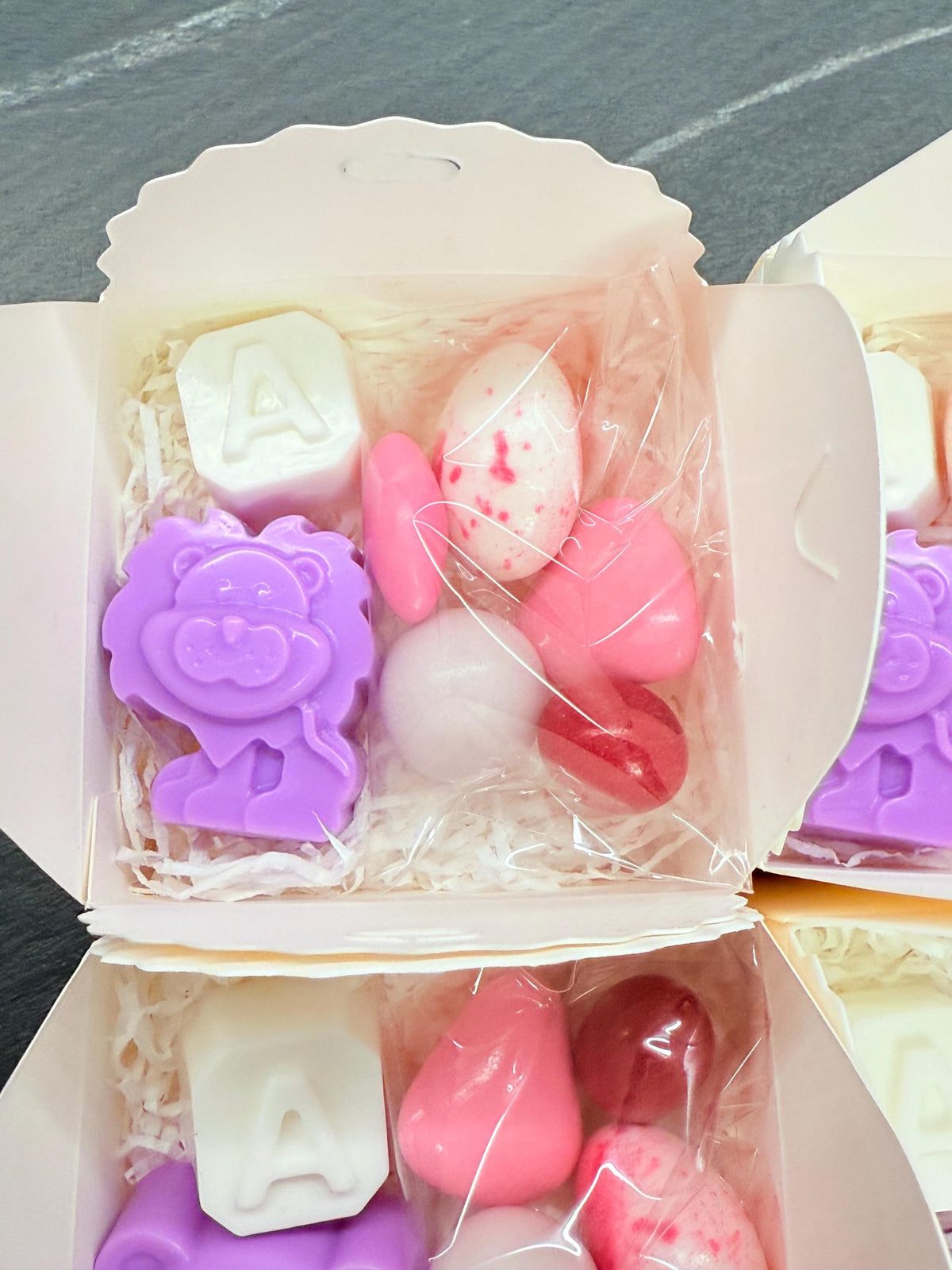 SAPONE "ANIMALETTI + LETTERA" con scatola, Confetti e tag personalizzato