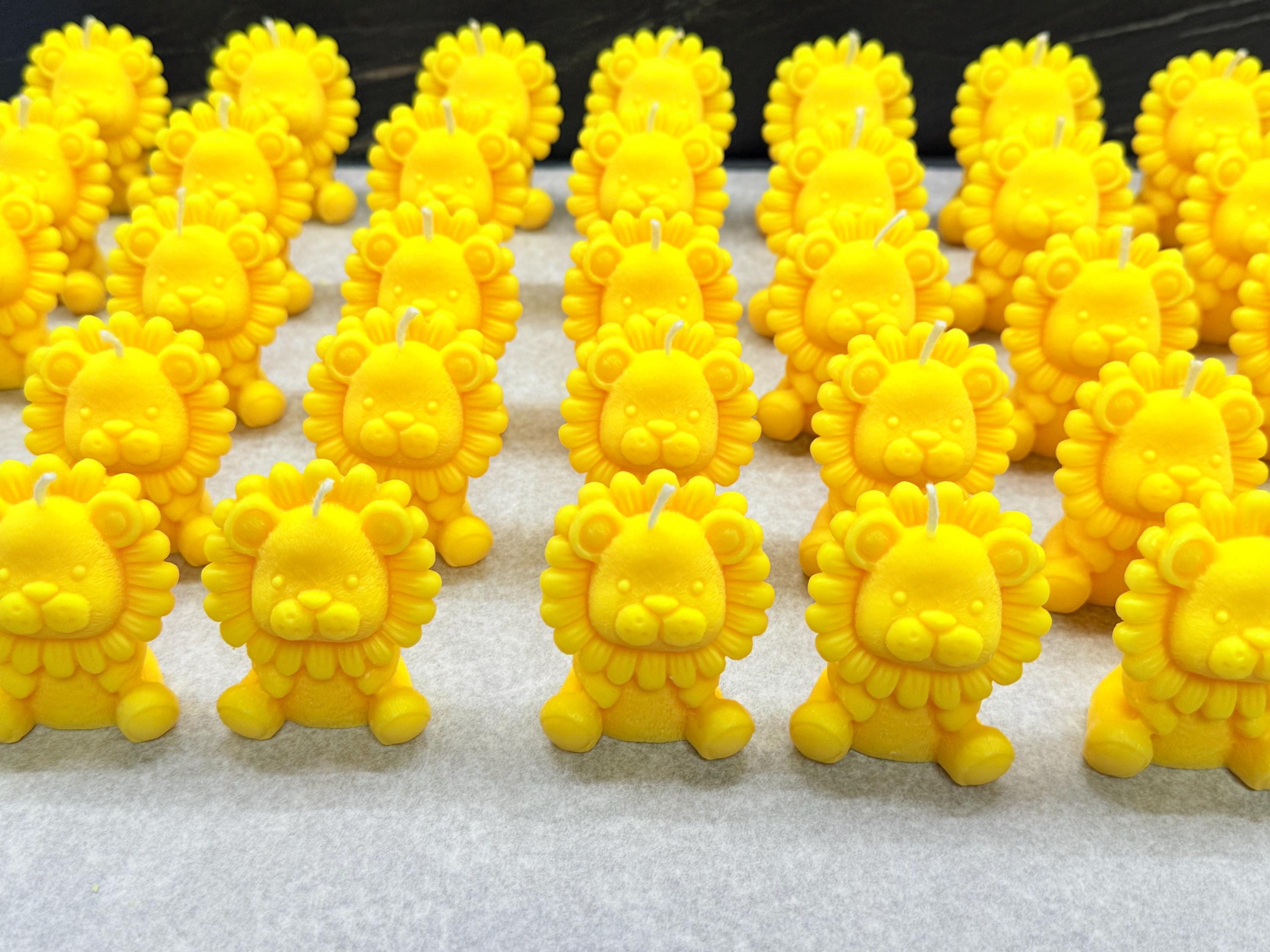 "LITTLE LION" ODORLESS CANDLE customisable