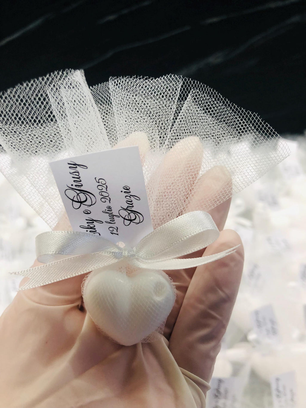 SAVON en forme de Cœur avec tulle/MARQUE-PLACE MARIAGE/petits savons/marque-place personnalisé/petits cadeaux pour les invités