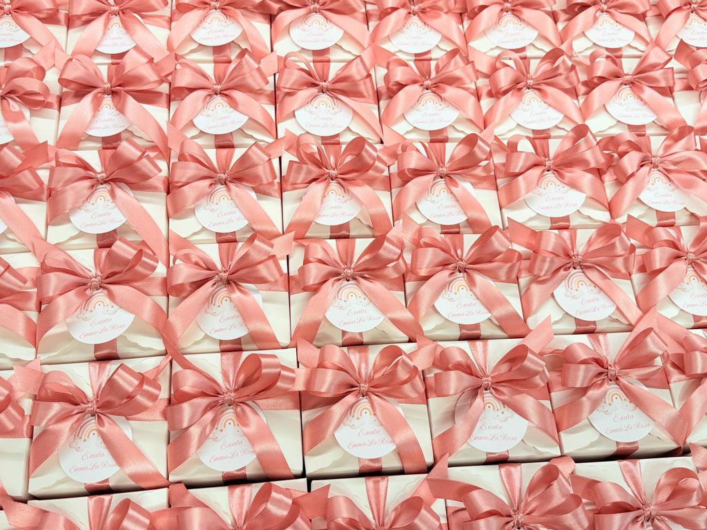 "GIRAFFE" SOAP with box, confetti, and personalized tag