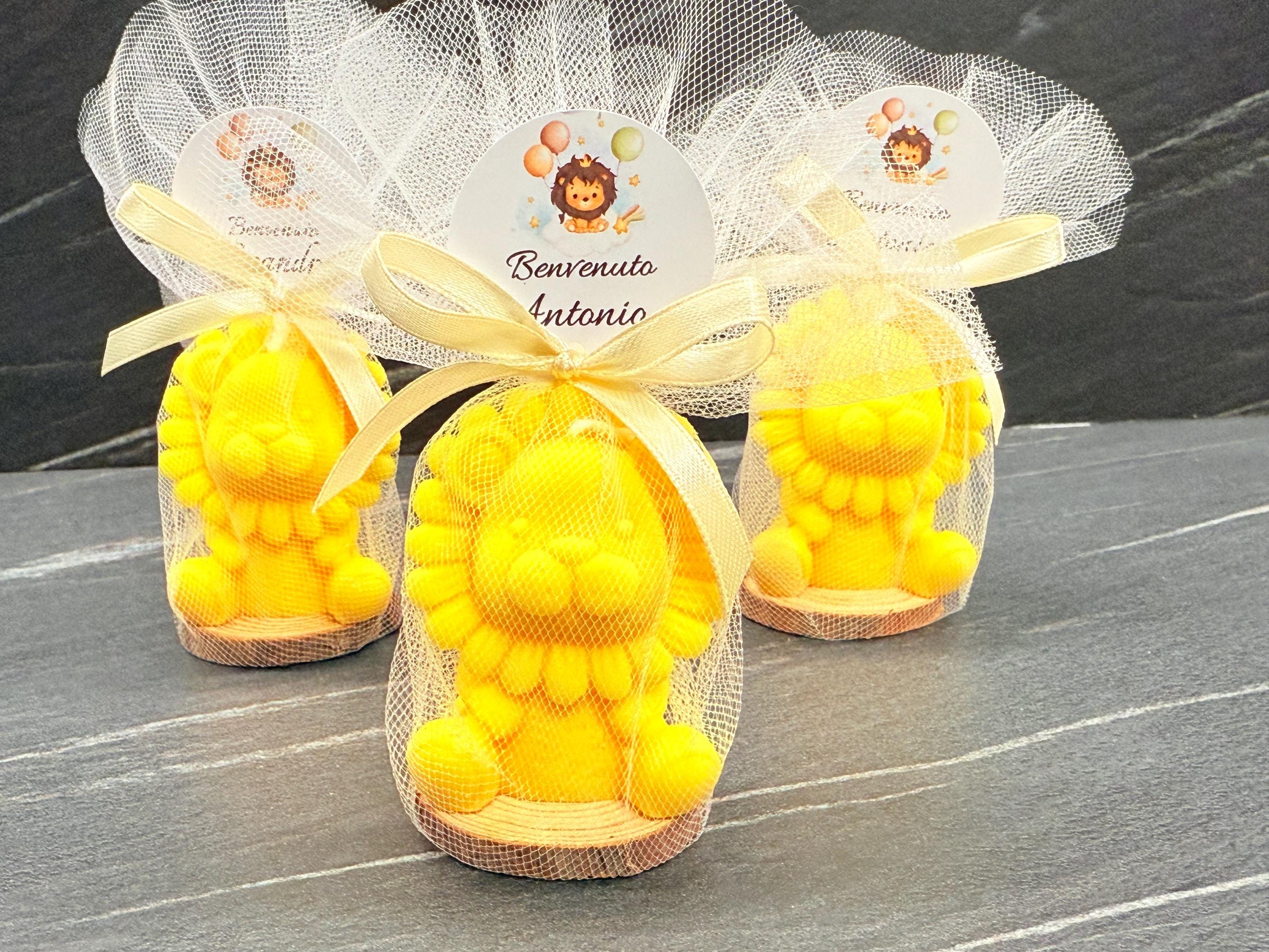 CANDELA "LEONCINO" Profumata con tulle e tag personalizzato