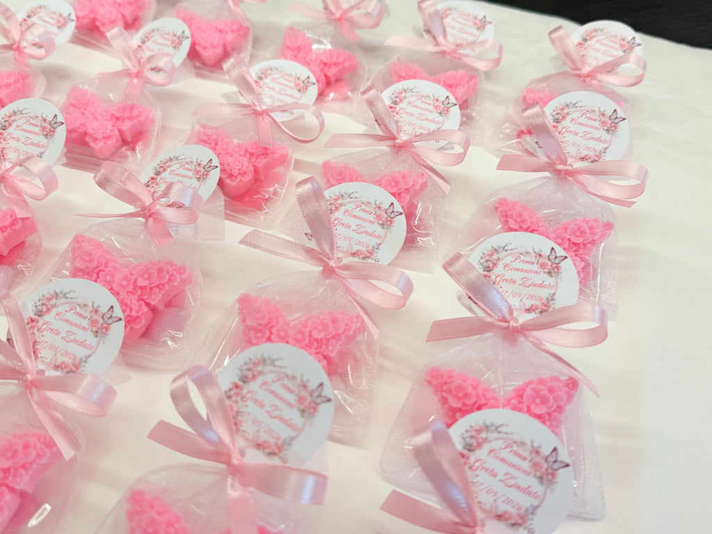 SAPONE "FARFALLINA FLOREALE" con sacchetto di organza, 5 Confetti Cuoricino e tag personalizzato