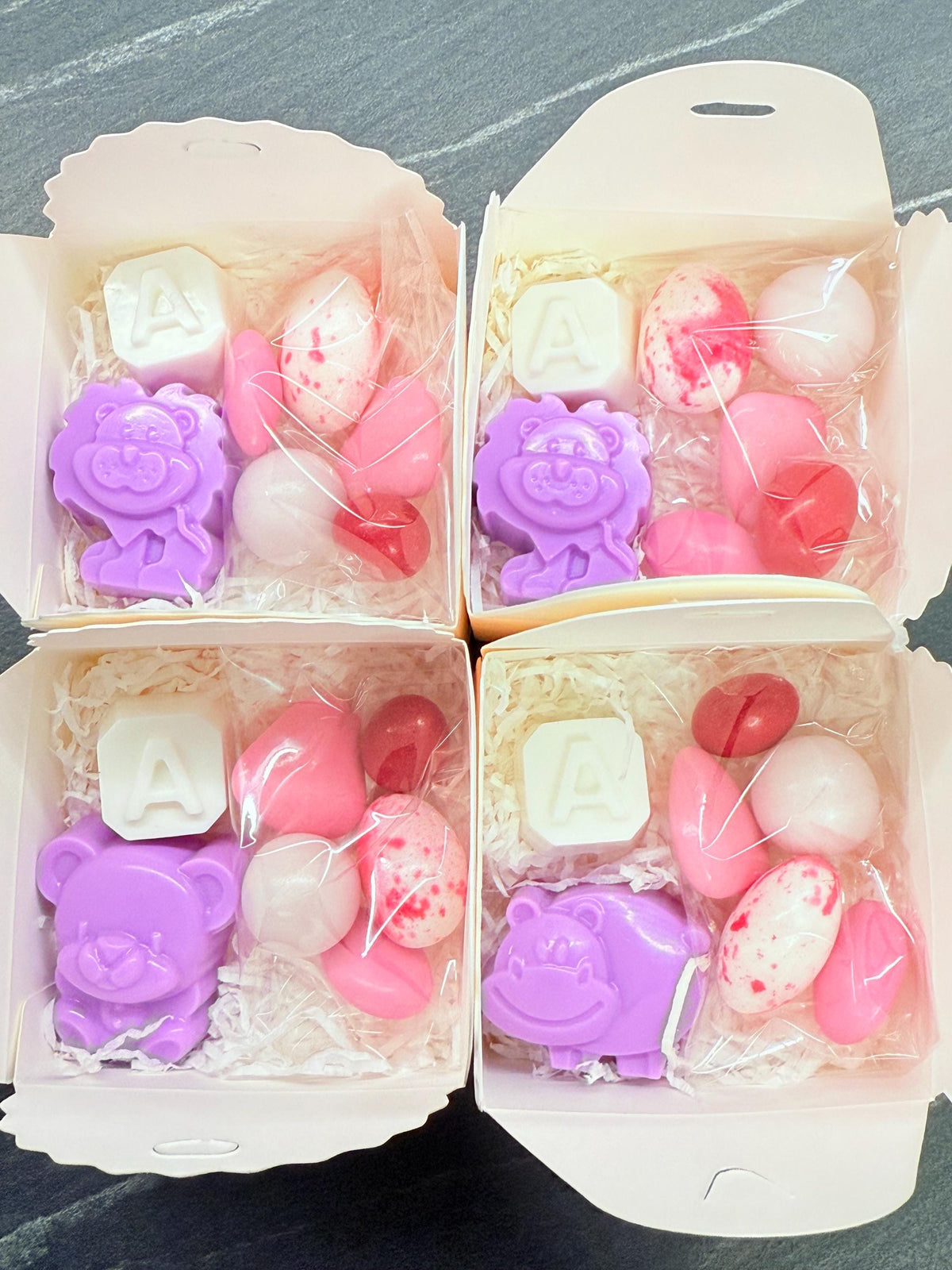 SAPONE "ANIMALETTI + LETTERA" con scatola, Confetti e tag personalizzato