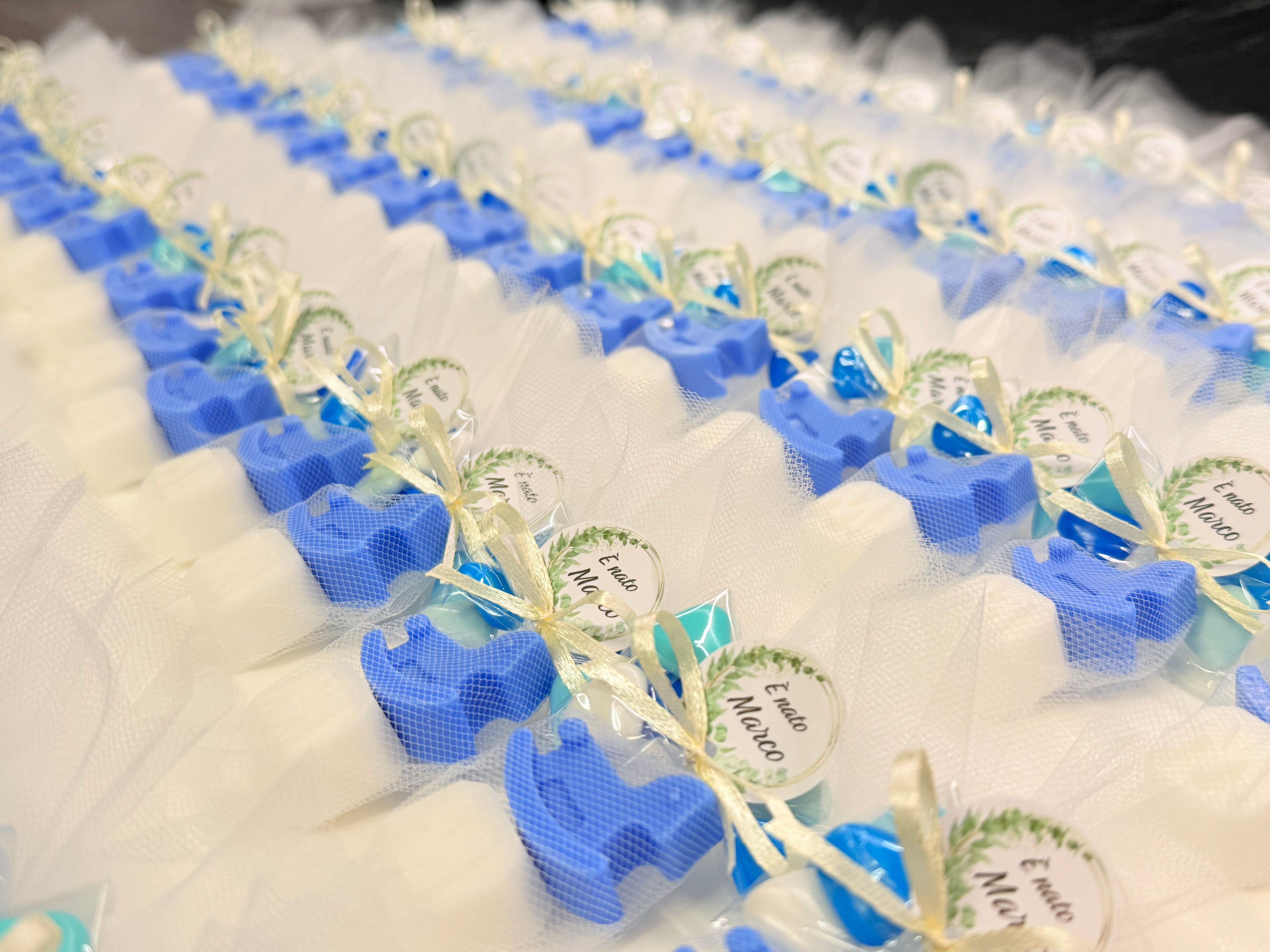 MINI SAPONE  "CAVALLINO A DONDOLO + LETTERA" con tulle, 5 confetti Cuoricino e tag personalizzato