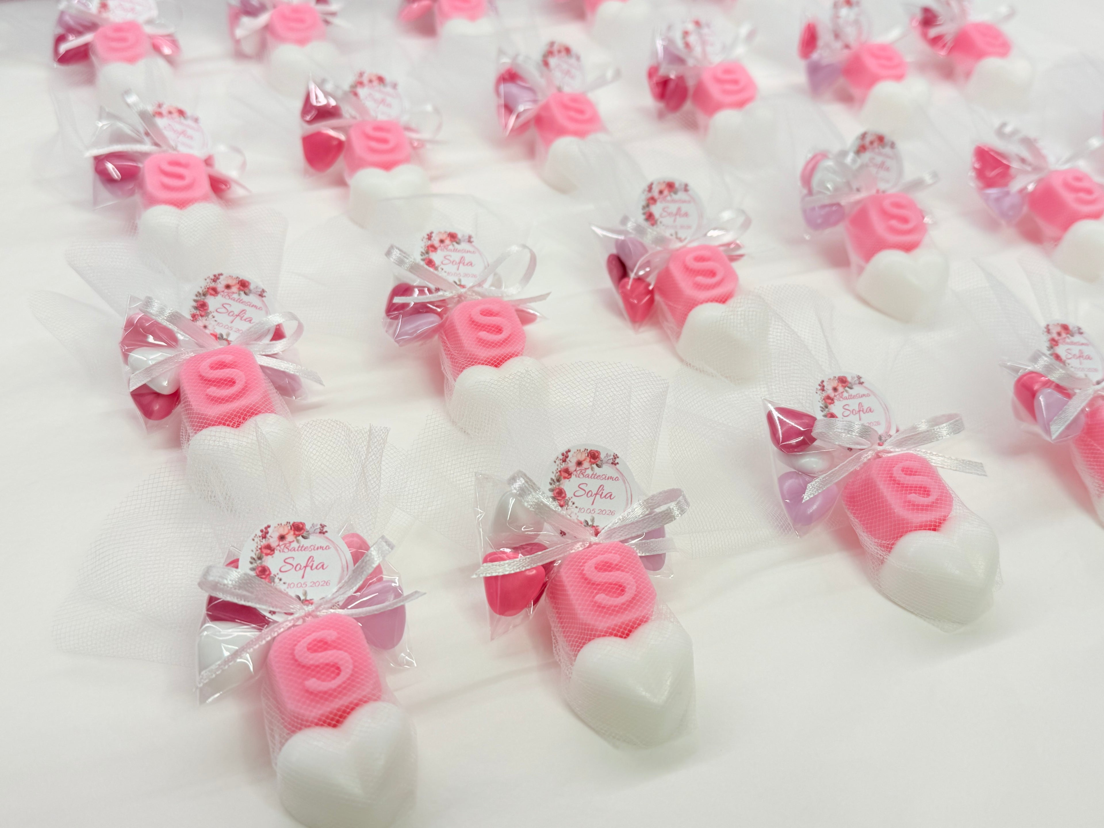 Savon "PETIT CŒUR + LETTRE" avec Tulle, 5 Dragées Petit Cœur et Étiquette Personnalisée