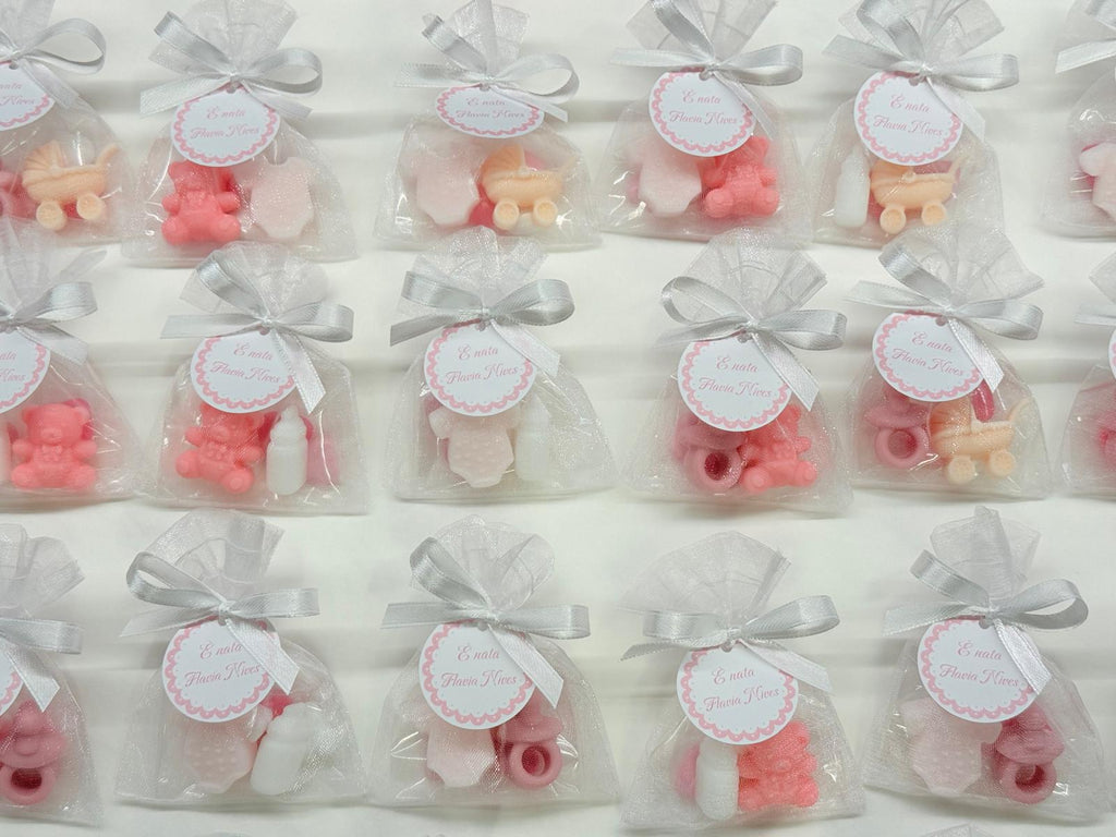 Mini Sapone NASCITA con sacchetto di organza, 3 confetti cuoricino e tag personalizzato/nascita/piedino/ciuccio/confetti