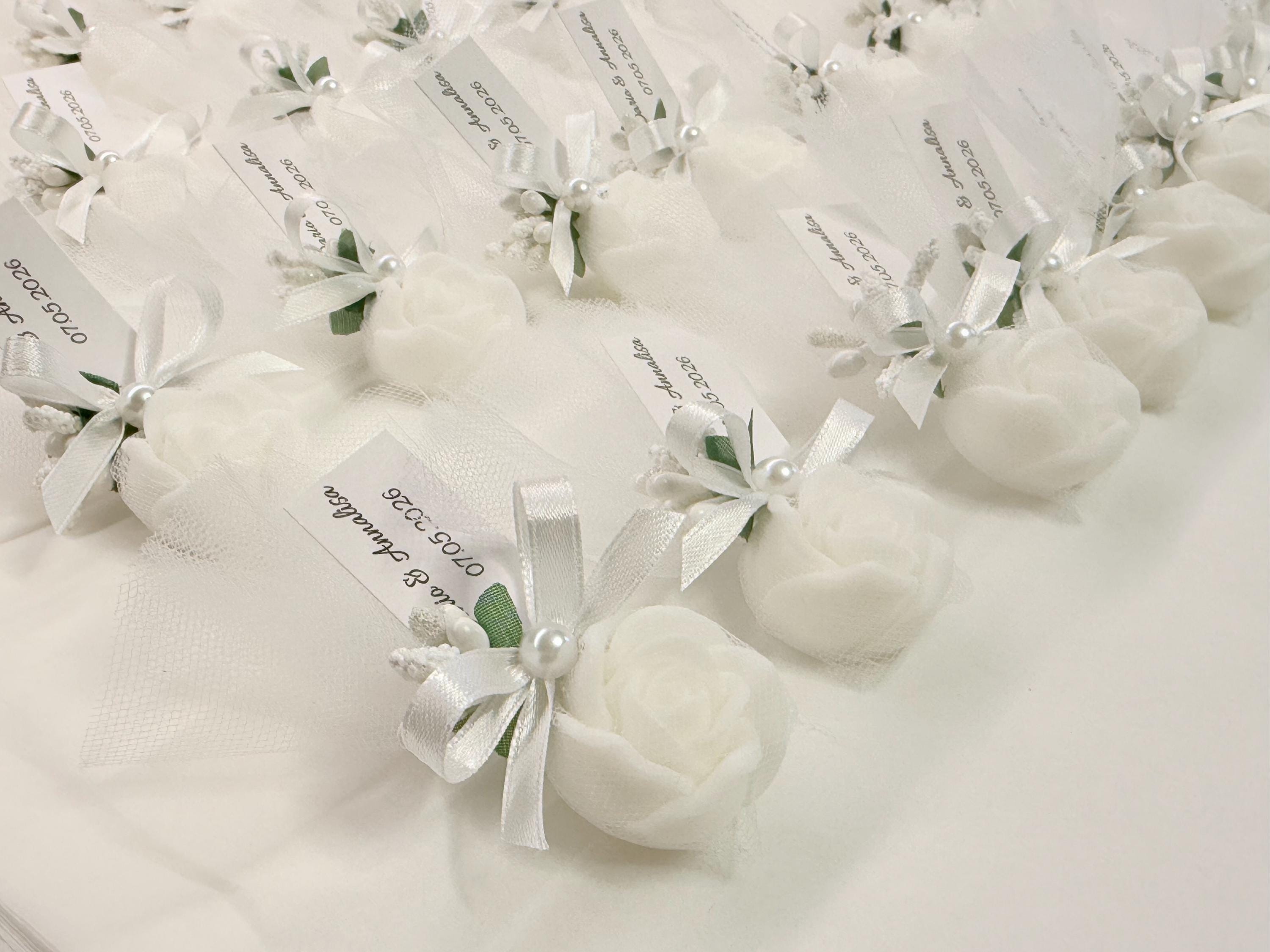 SAVON «ROSE» avec tulle et étiquette personnalisée