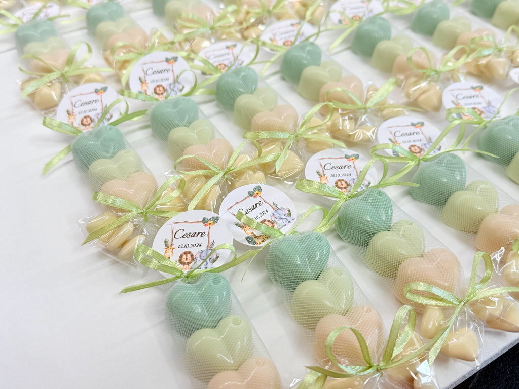 SAPONE "TRIS DI CUORICINI" con Tulle, 5 Confetti cuoricino e tag personalizzato