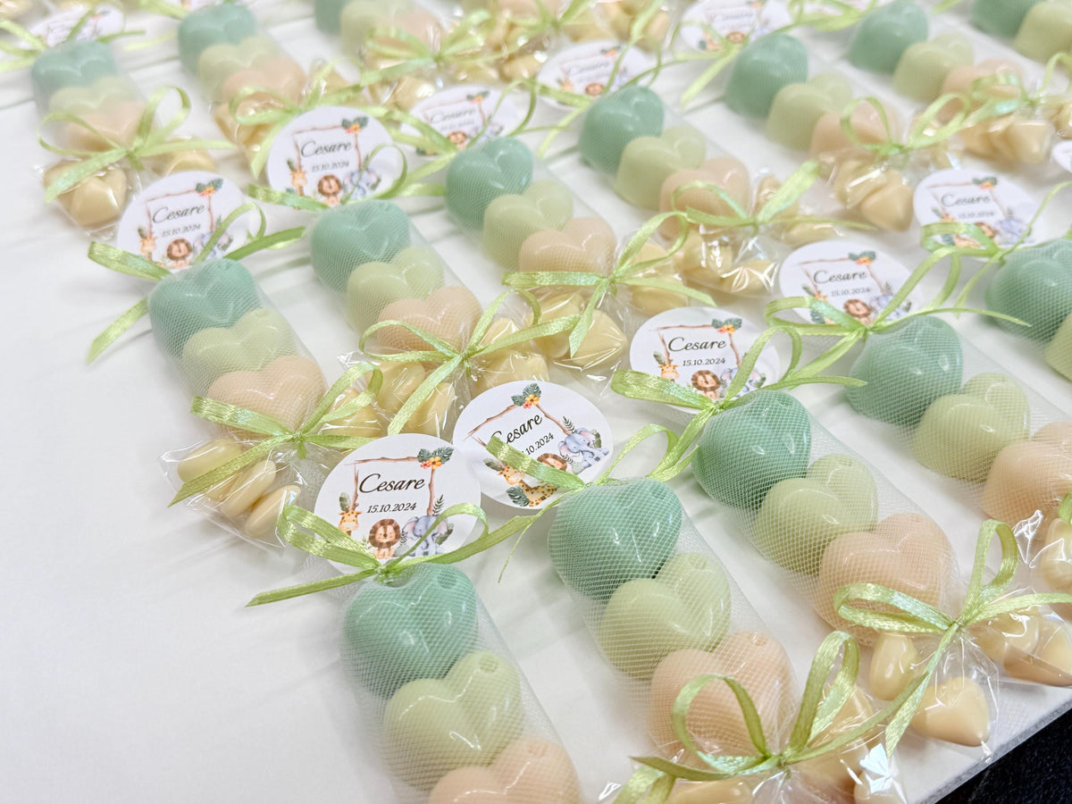 SAPONE "TRIS DI CUORICINI" con Tulle, 5 Confetti cuoricino e tag personalizzato