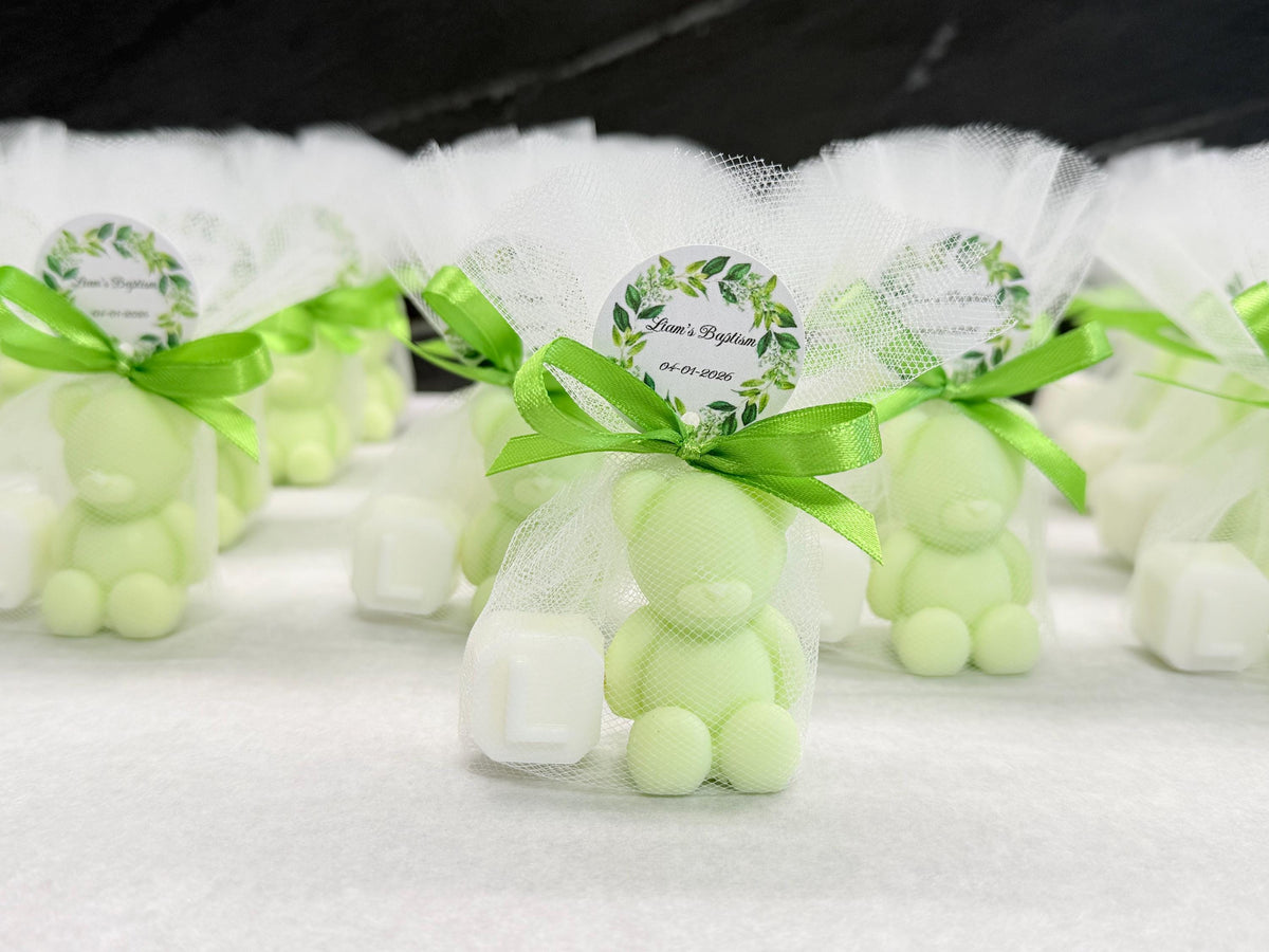 Bomboniera sapone orsetto con lettera iniziale tulle e tag personalizzato per battesimo e nascita