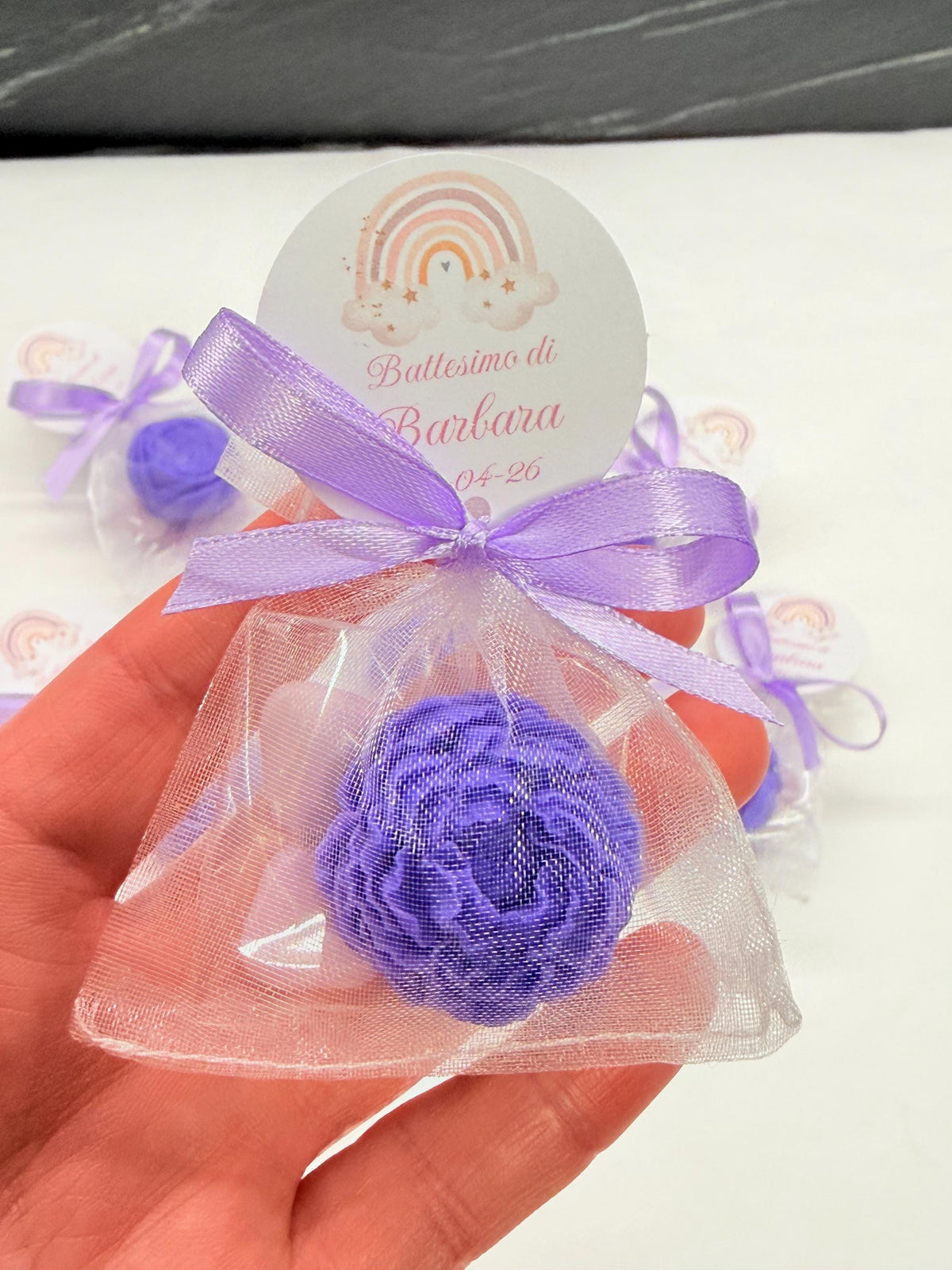 SAPONE MIX "PICCOLI FIORI" con sacchetto di organza, 5 confetti cuoricino e tag personalizzato