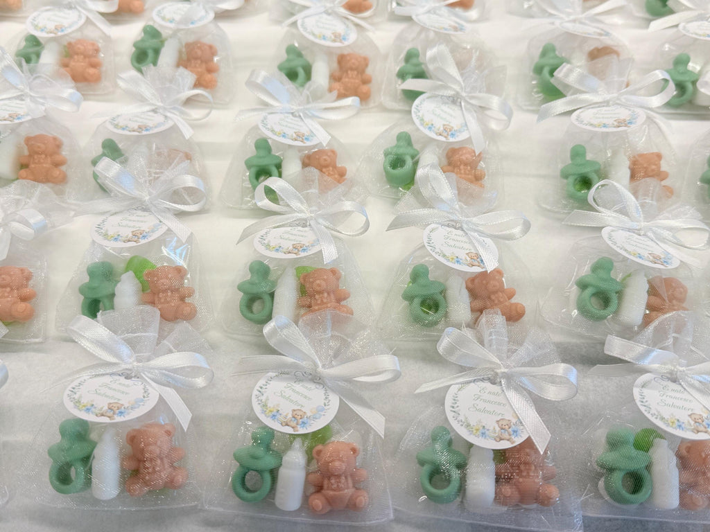 Mini Sapone "NASCITA" con sacchetto di organza,5 confetti cuoricino e tag personalizzato