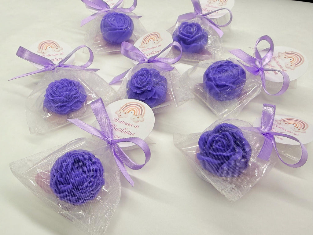 SAPONE MIX "PICCOLI FIORI" con sacchetto di organza, 5 confetti cuoricino e tag personalizzato