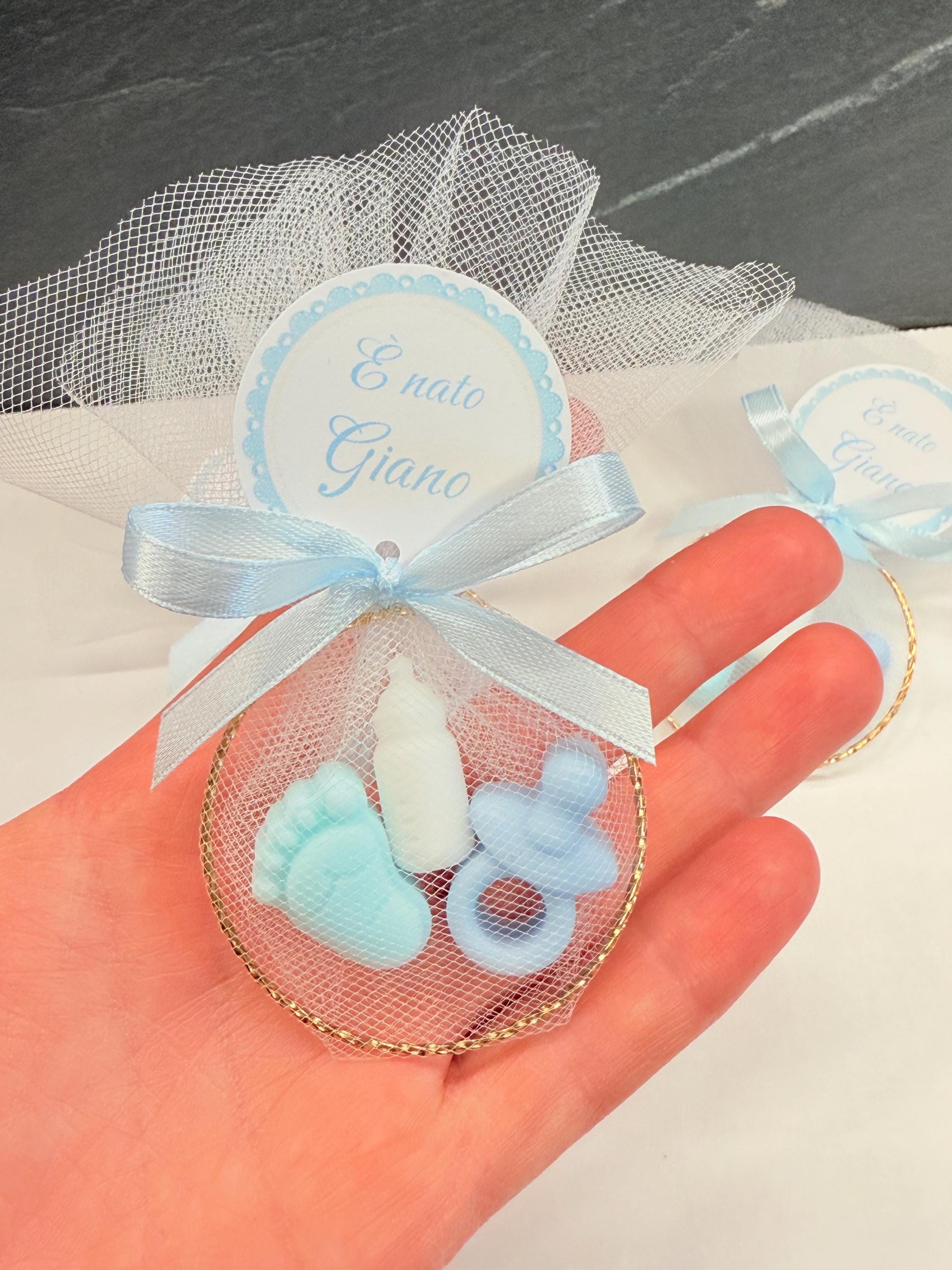 Mini savon "NAISSANCE" avec cercle, tulle et étiquette personnalisée