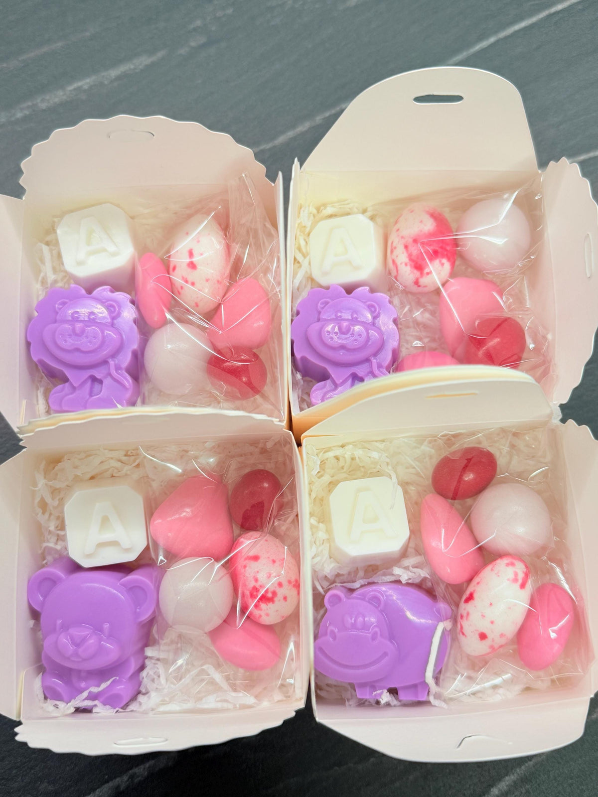SAPONE "ANIMALETTI + LETTERA" con scatola, Confetti e tag personalizzato