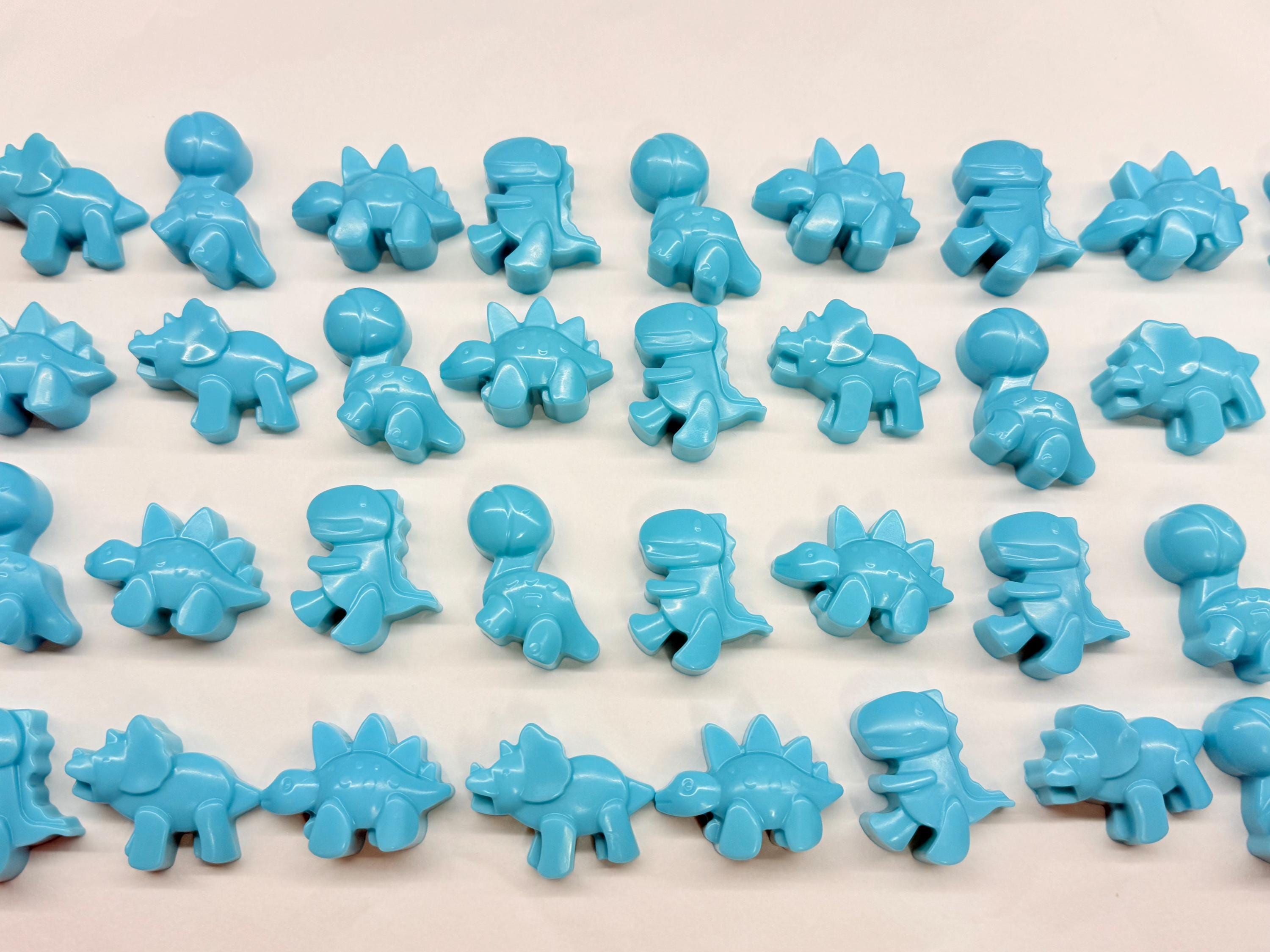 Mini savon "DINOSAURE" avec sachet transparent, 4 dragées Cœur et étiquette personnalisée