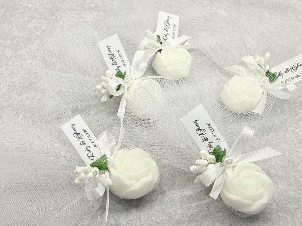 SAVON «ROSE» avec tulle et étiquette personnalisée