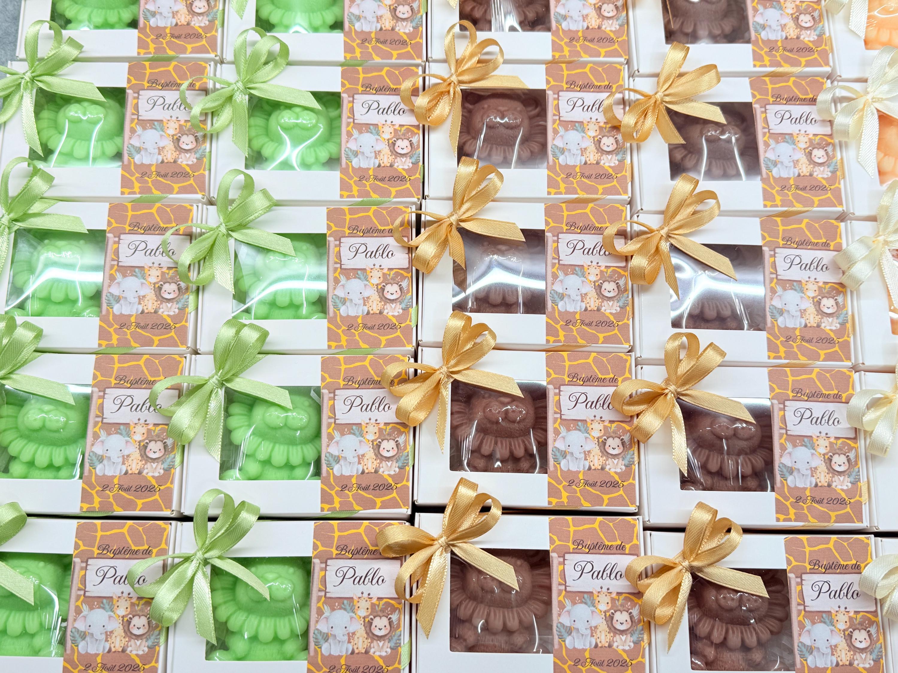 Bougie Leoncino PARFUMÉE avec boîte, dragées et autocollant personnalisé /baptême/naissance/baby shower/anniversaire enfants/