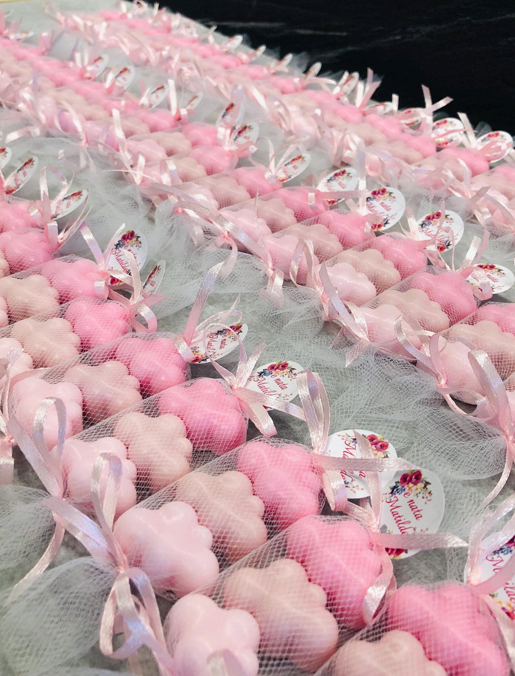 Set di 3 mini saponi nuvoletta artigianali con tulle e tag personalizzato – bomboniera per battesimo e nascita