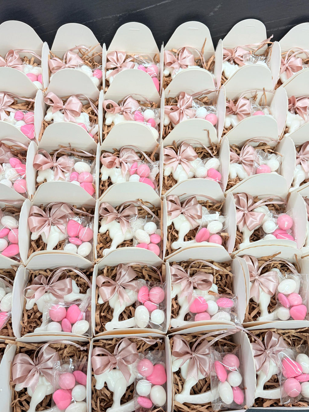 Profuma_cassetti_cavallo_dondolo_scatola_confetti_tag_personalizzato_baby_shower