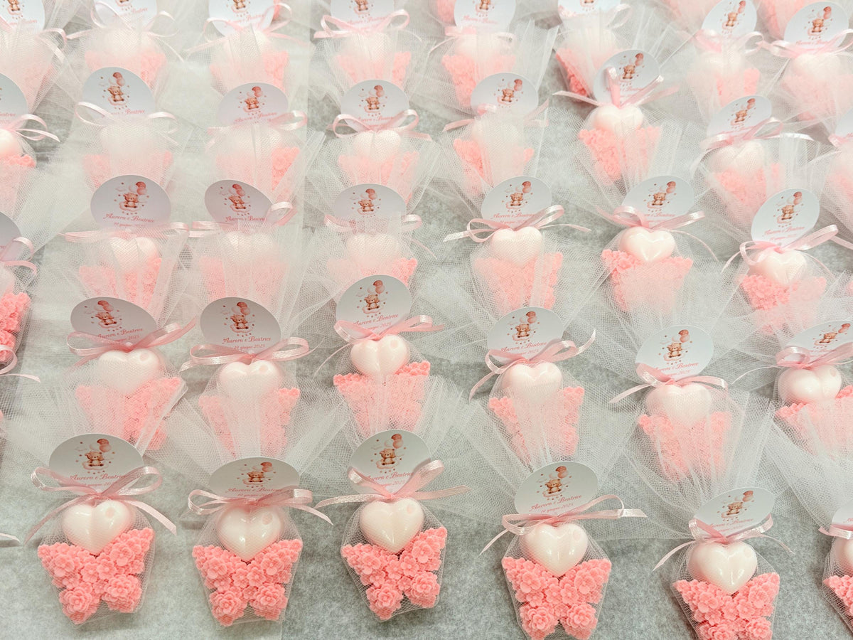 Saponetti farfalla e cuore colorati con tag grande – bomboniera per cresima, comunione e nascita