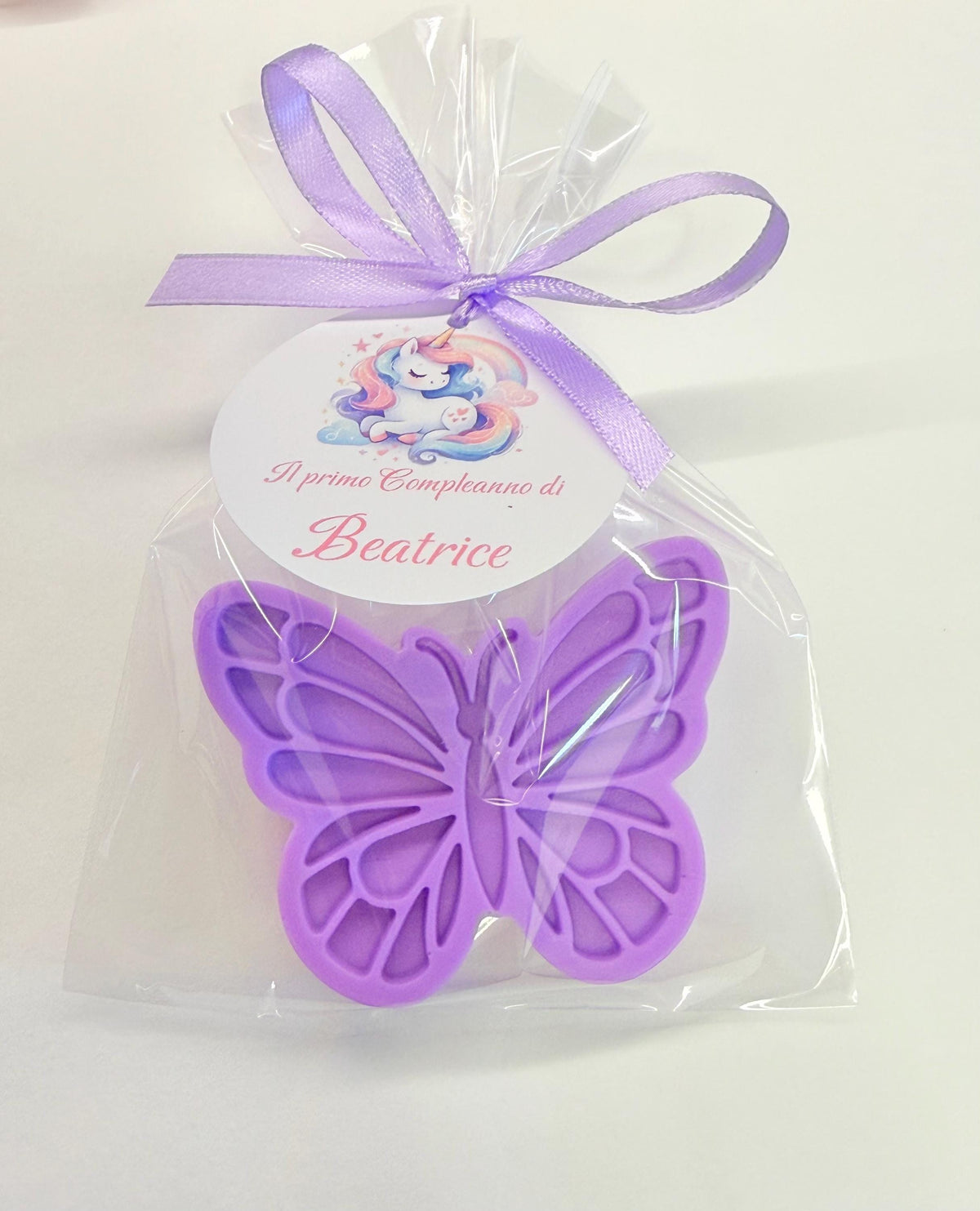 Sapone farfalla origami artigianale con sacchetto trasparente e tag personalizzato – bomboniera per matrimonio