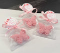 Sapone farfalla artigianale con sacchetto di organza, confetti cuoricino e tag personalizzato – bomboniera per matrimonio