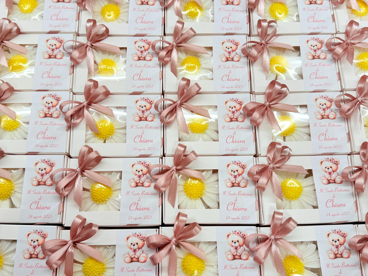 Sapone margherita artigianale profumato in vari colori con nastro – bomboniera per comunione e compleanno